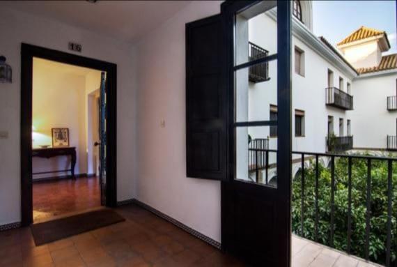 Apartamento En Un Dormitorio En Plaza Alfaro Sevilla Kültér fotó